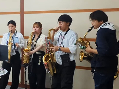 半自動の楽器演奏支援システム