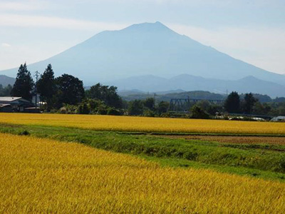 図7b. 岩手山。南部富士とも呼ばれる。