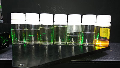 部屋の光（蛍光灯）を付けている場合。