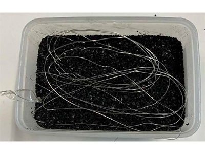 3) 粒状活性炭＋ステンレス線（正極）