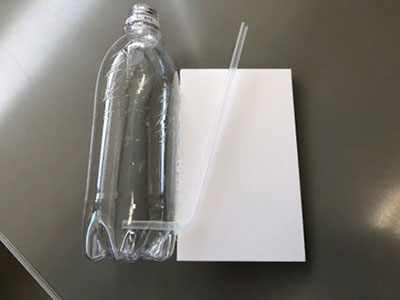 図7　方眼紙を貼り付けたスチレンボードの固定