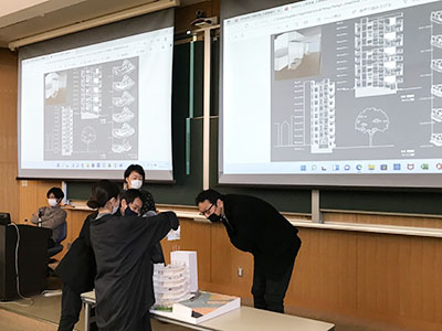 写真2　授業内発表会の様子
